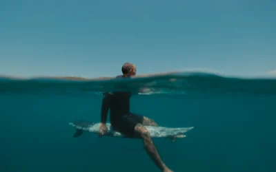 The Mindful Surfer: 7 Ways the Ocean Sharpens Your Presence