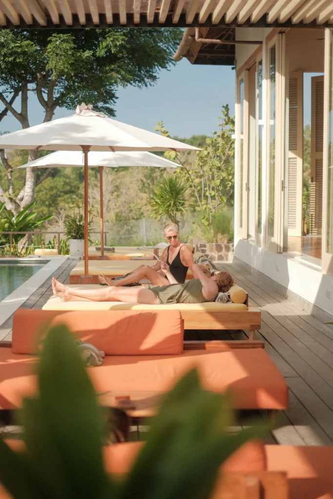 Relax by the pool - Xanadu Retreat